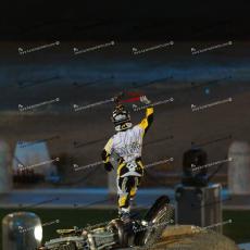 LM4_1045